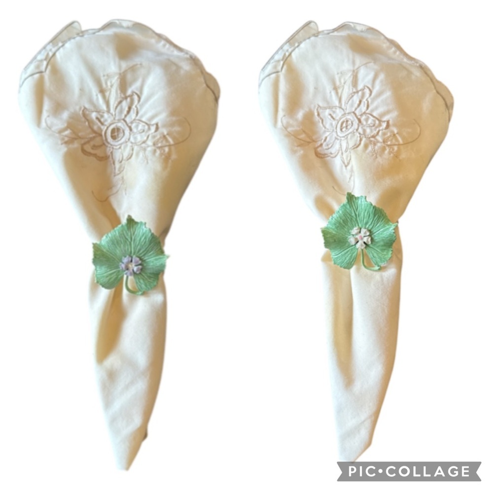 Vintage Set of 15 Vintage Green Floral Napkin Rings NWOT